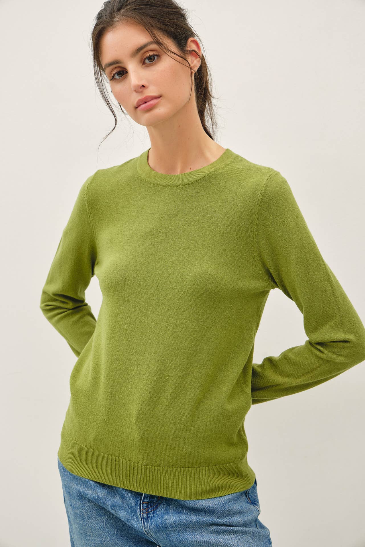 NEW COLOR-VISCOSE CREW NECK SOFT KNIT SWEATER