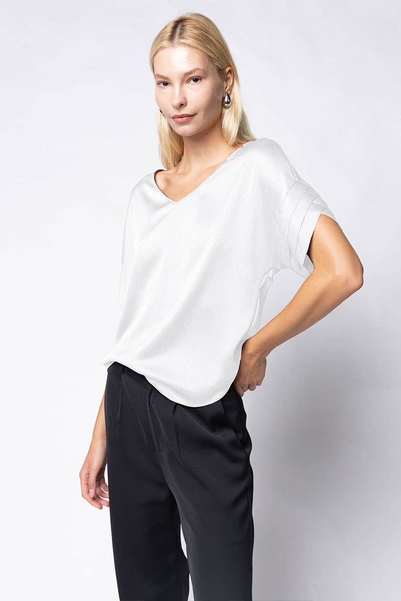 V-Neck Blouse With Bands Sleeve in Crinkle Satin