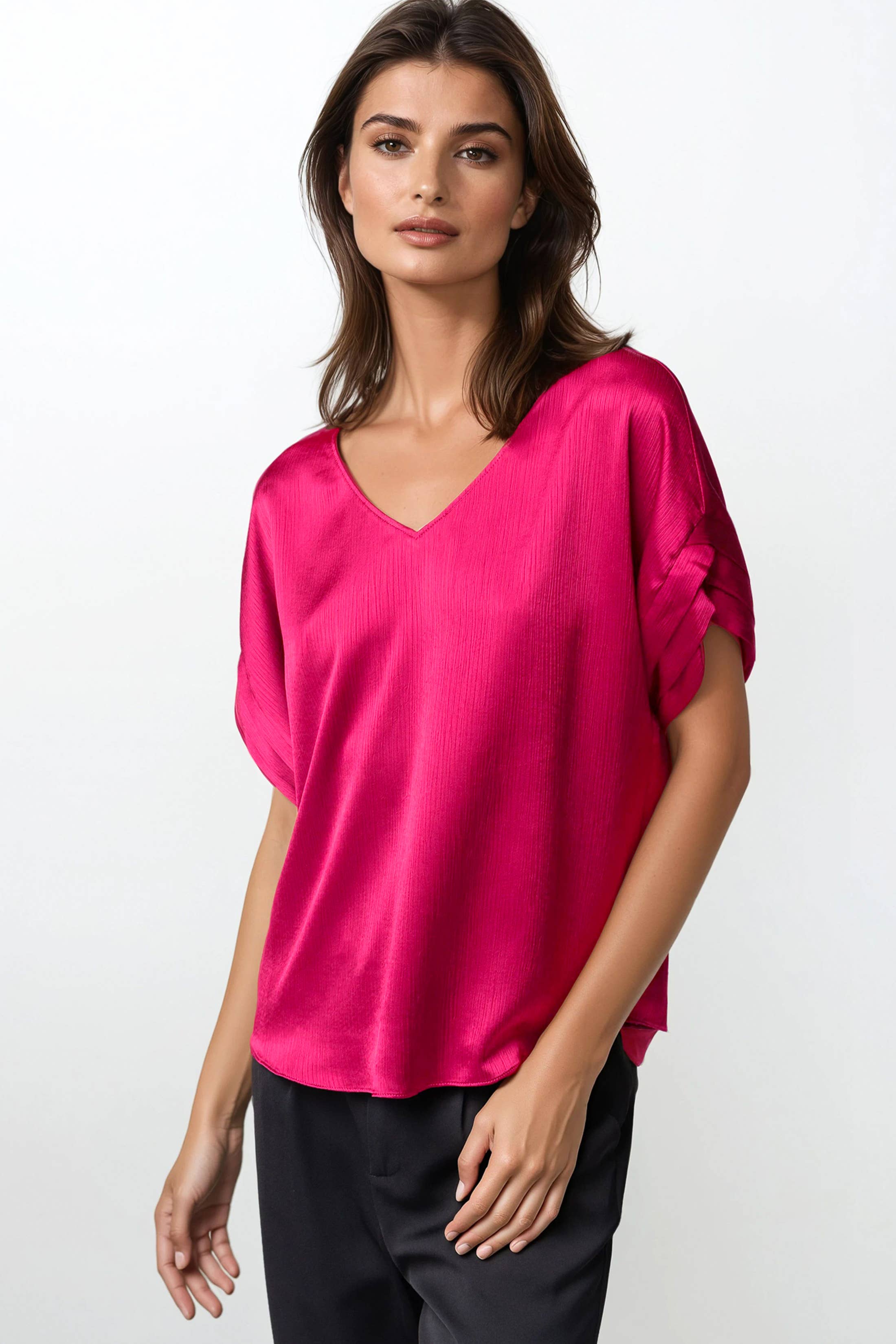 V-Neck Blouse With Bands Sleeve in Crinkle Satin