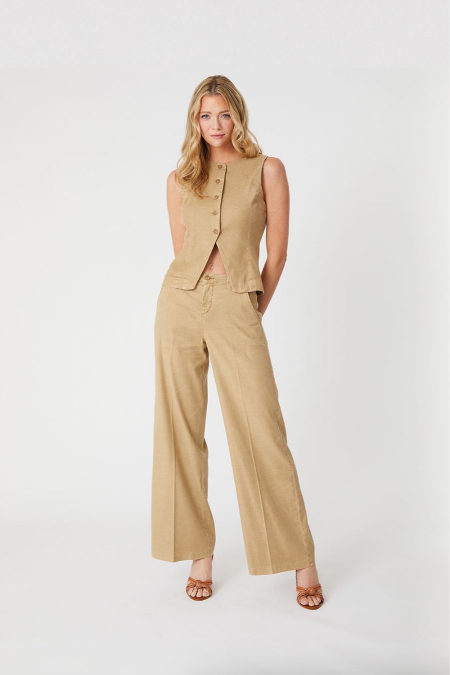 Level 99 Tallulah Wide Leg Pants - Sandstone – Belle Boutique OC