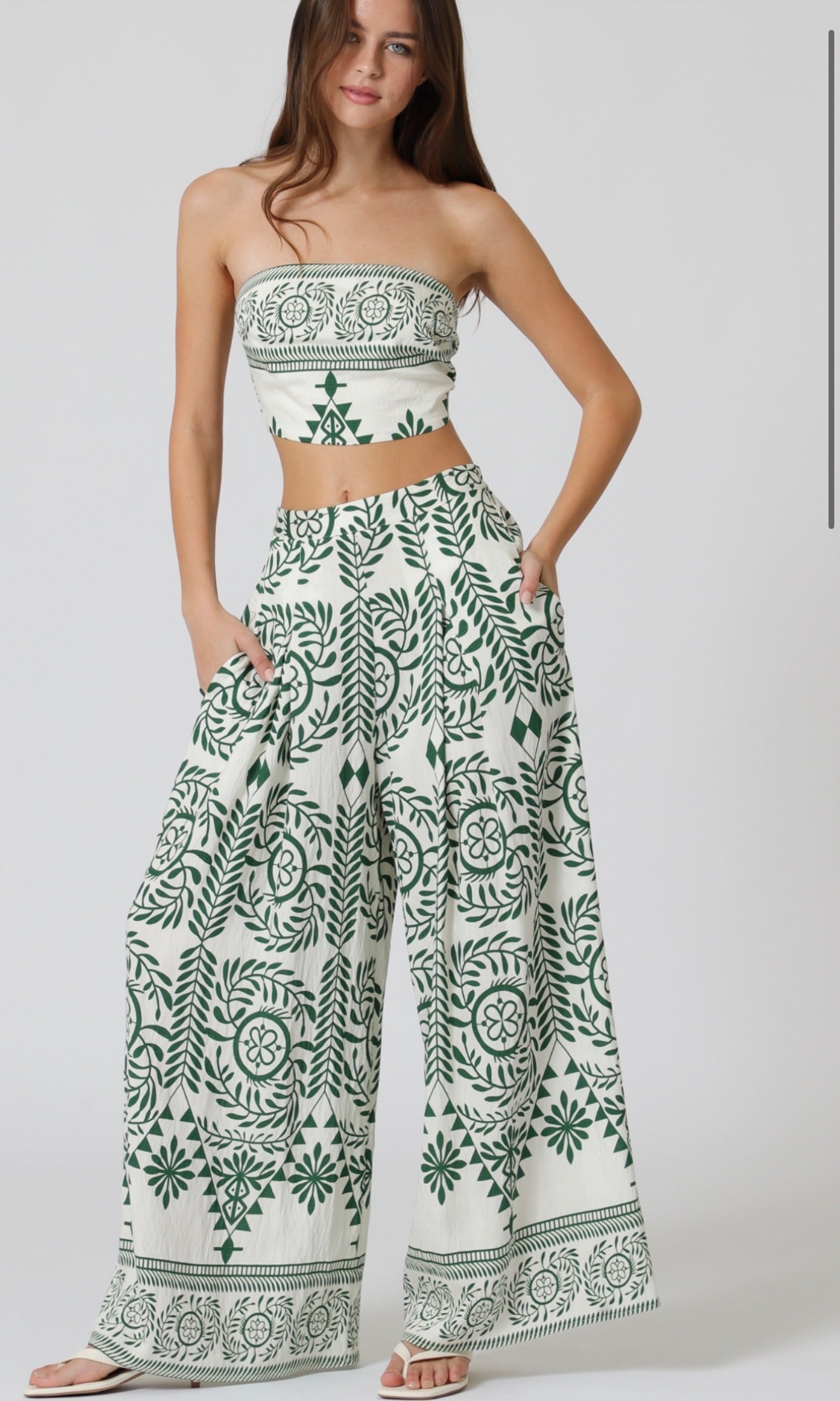 Aakaa Tube Top High Waisted Pant Set