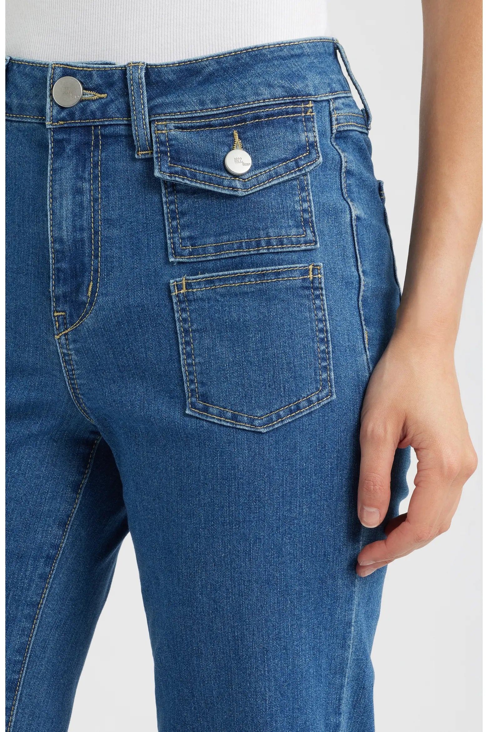 1822 32 Belle Jean Relaxed Flare Pant