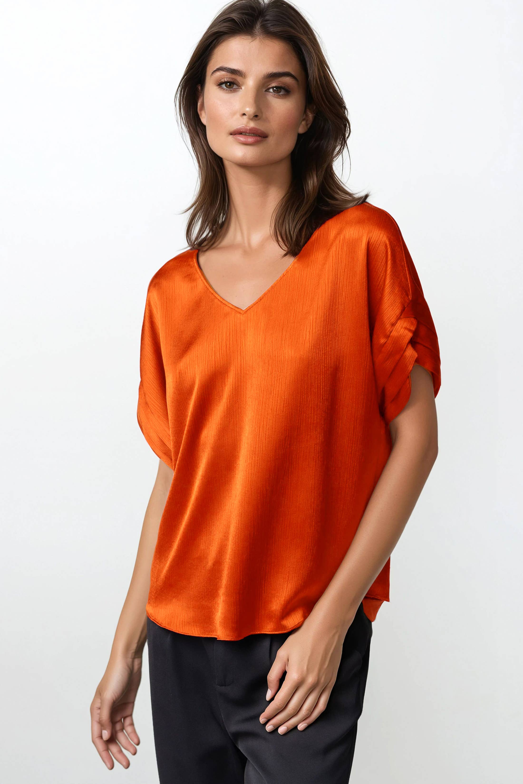 V-Neck Blouse With Bands Sleeve in Crinkle Satin