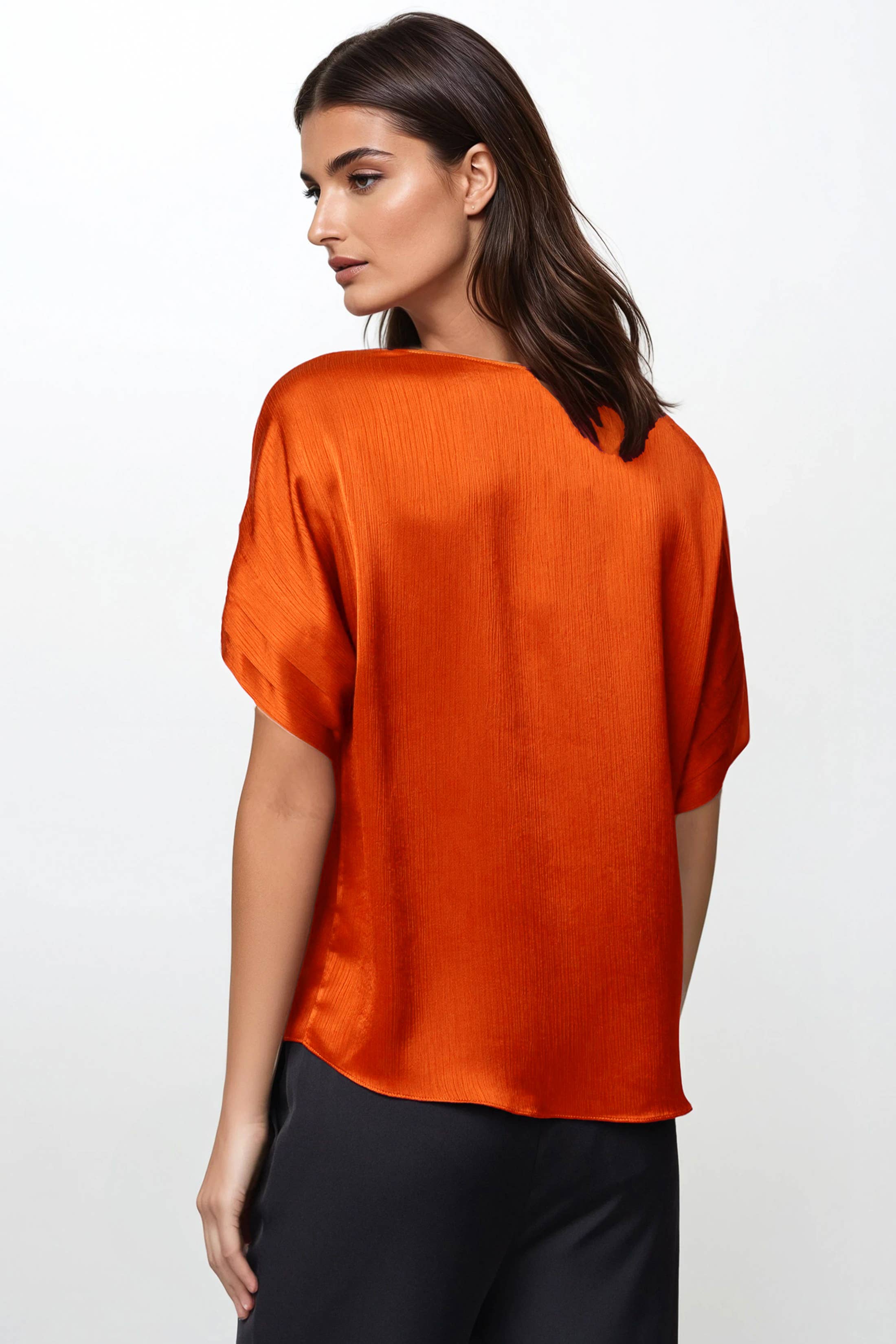 V-Neck Blouse With Bands Sleeve in Crinkle Satin